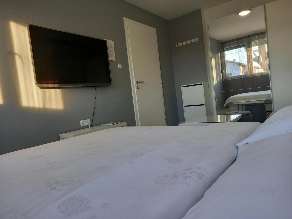 Apartment Sven Вінковці Екстер'єр фото