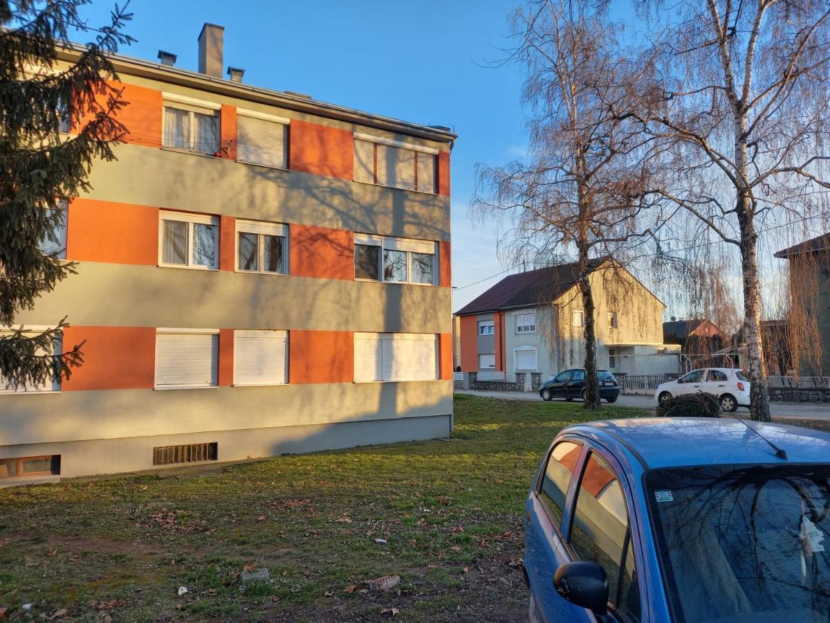 Apartment Sven Вінковці Екстер'єр фото
