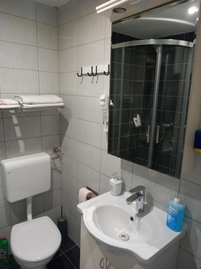 Apartment Sven Вінковці Екстер'єр фото