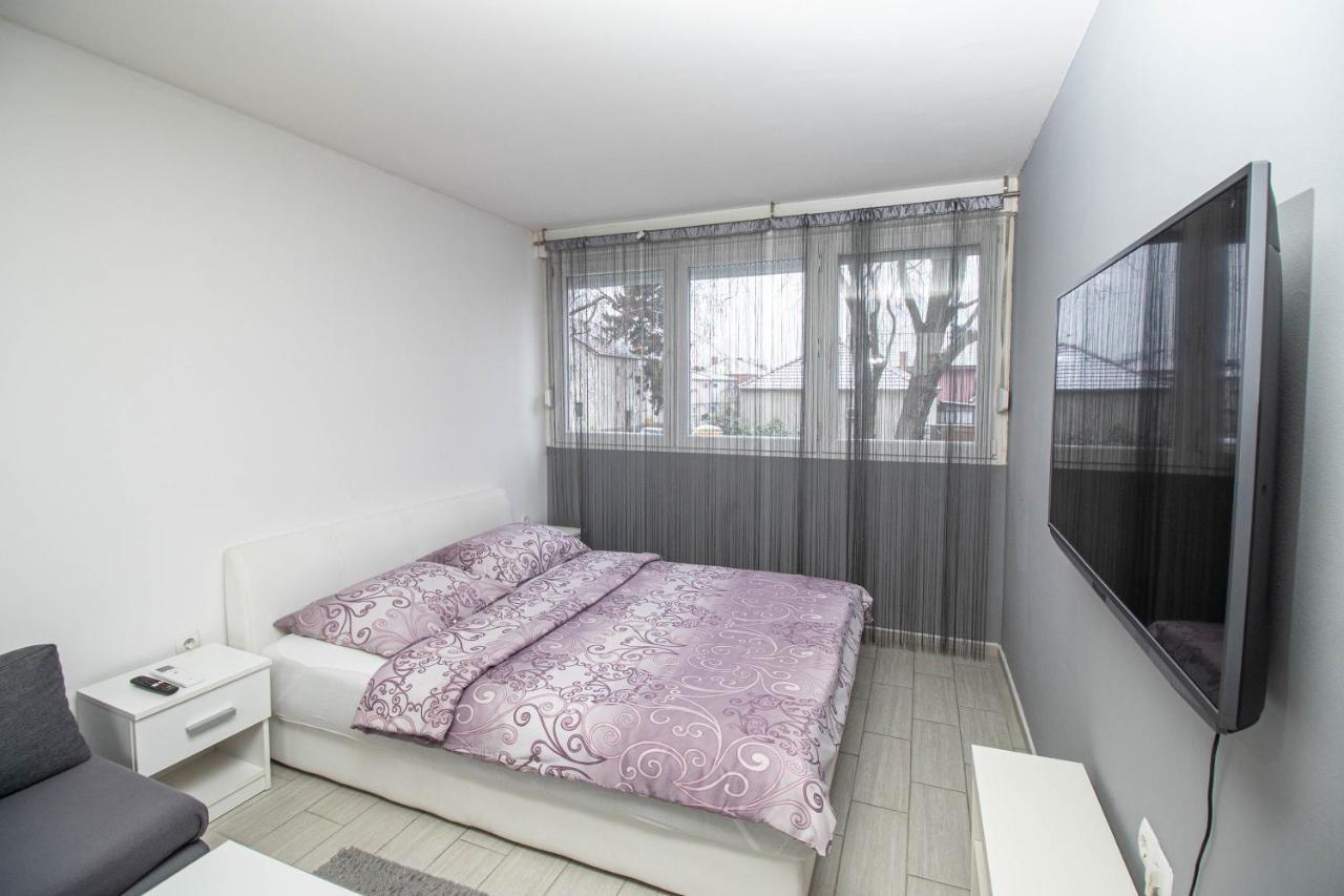 Apartment Sven Вінковці Екстер'єр фото
