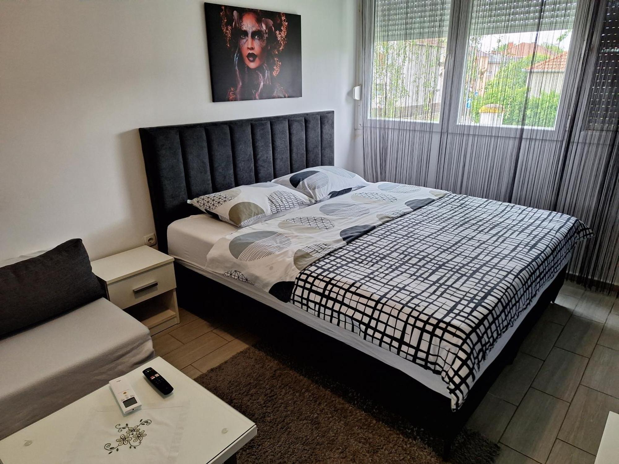 Apartment Sven Вінковці Екстер'єр фото